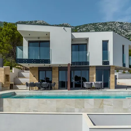 Modern Luce With Sea View In Peljesac Villa
